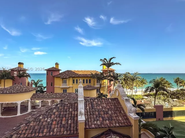 2-bedroom condo for sale in Fort Lauderdale - 2100 N Ocean Blvd 6C - MondialRealty