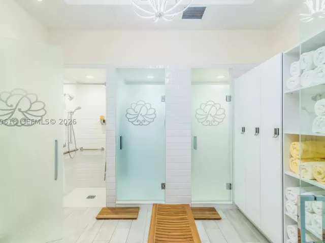 2-bedroom condo for sale in Fort Lauderdale - 2100 N Ocean Blvd 6C - MondialRealty