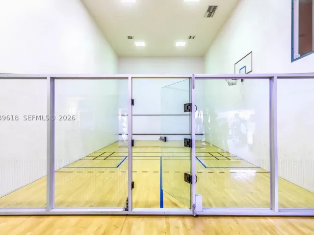 2-bedroom condo for sale in Fort Lauderdale - 2100 N Ocean Blvd 6C - MondialRealty