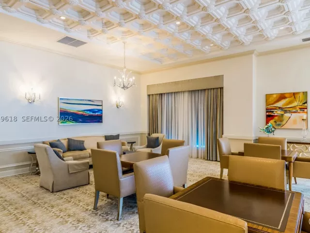 2-bedroom condo for sale in Fort Lauderdale - 2100 N Ocean Blvd 6C - MondialRealty