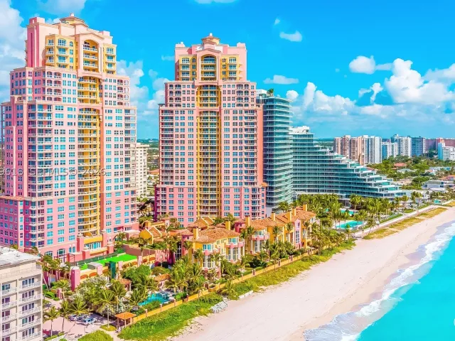 2-bedroom condo for sale in Fort Lauderdale - 2100 N Ocean Blvd 6C - MondialRealty