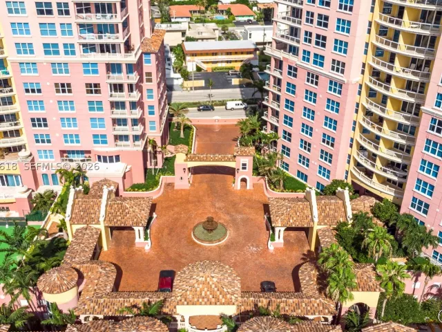 2-bedroom condo for sale in Fort Lauderdale - 2100 N Ocean Blvd 6C - MondialRealty