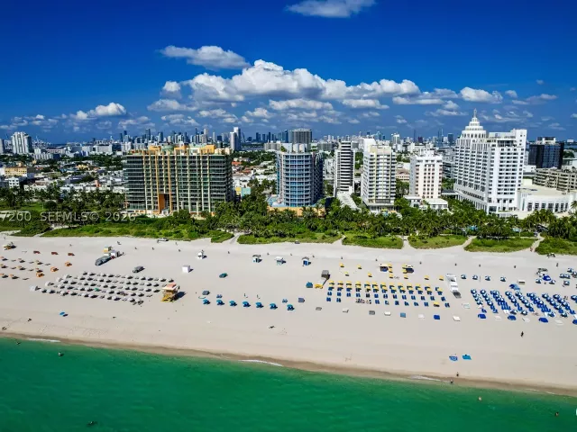 2-bedroom condo for rent in Miami Beach - 1500 Ocean Dr 907 - MondialRealty