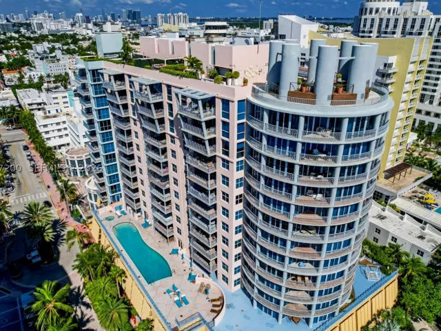 2-bedroom condo for rent in Miami Beach - 1500 Ocean Dr 907 - MondialRealty