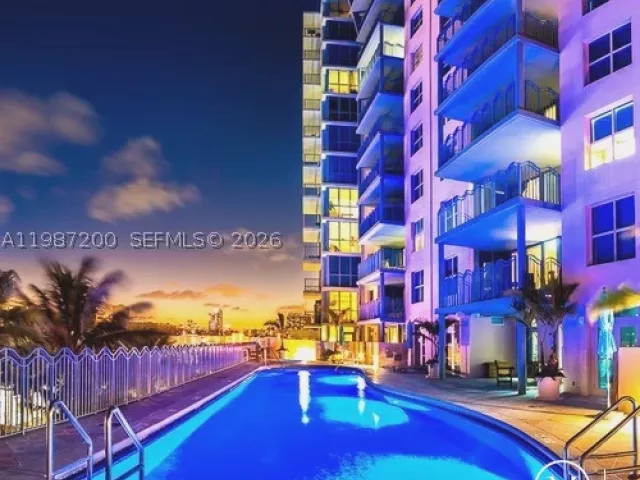 2-bedroom condo for rent in Miami Beach - 1500 Ocean Dr 907 - MondialRealty