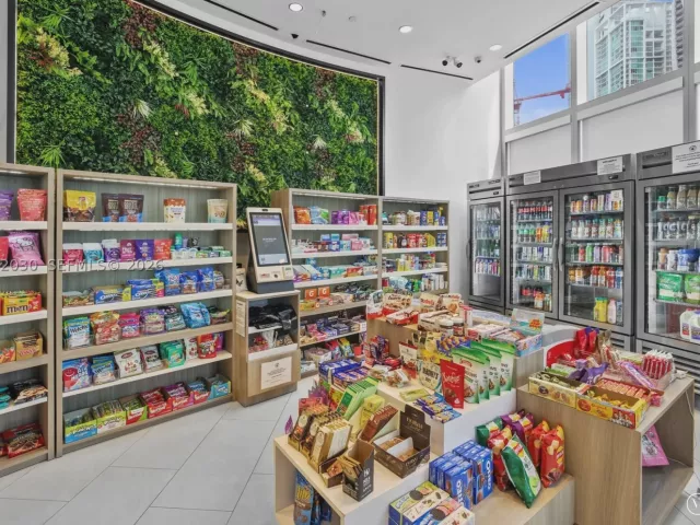 4-bedroom condo for sale in Miami - 851 NE 1st Ave 3211 - MondialRealty