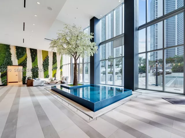 4-bedroom condo for sale in Miami - 851 NE 1st Ave 3211 - MondialRealty