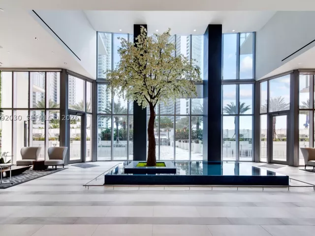 4-bedroom condo for sale in Miami - 851 NE 1st Ave 3211 - MondialRealty