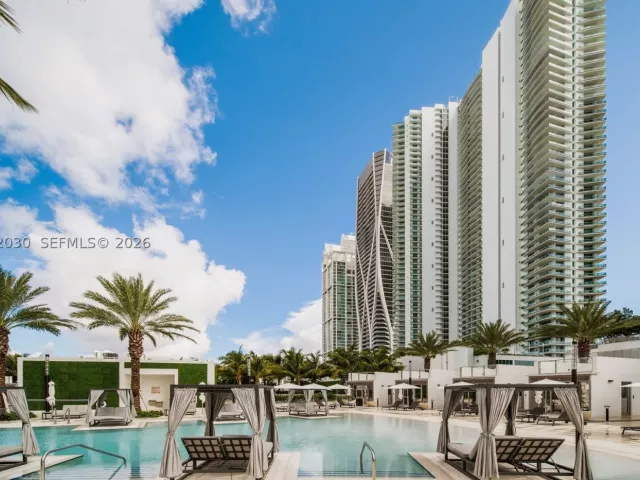 4-bedroom condo for sale in Miami - 851 NE 1st Ave 3211 - MondialRealty