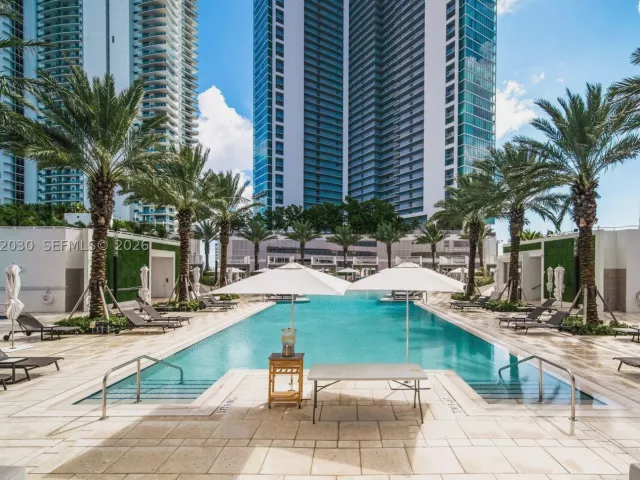 4-bedroom condo for sale in Miami - 851 NE 1st Ave 3211 - MondialRealty