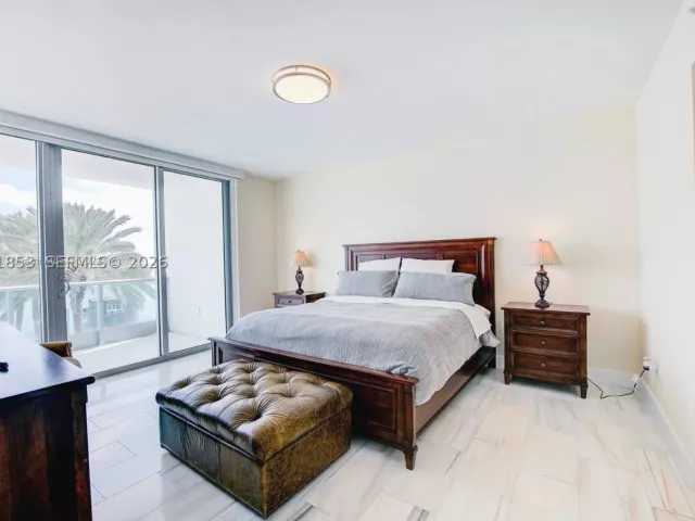 2-bedroom condo for sale in Miami - 1331 Brickell Bay Dr 903 - MondialRealty