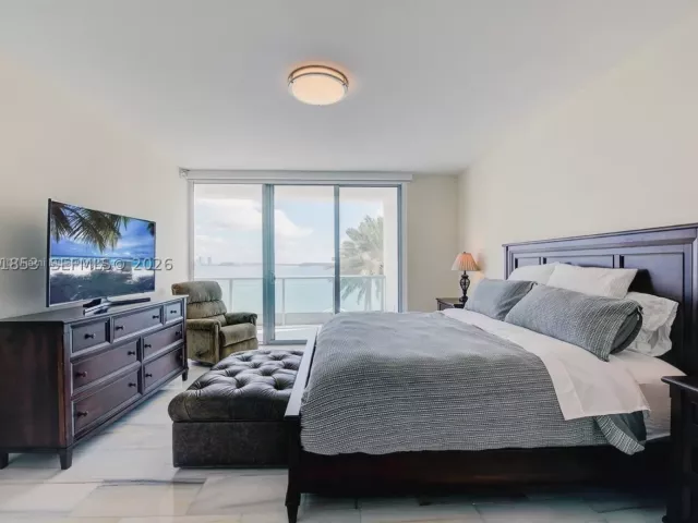 2-bedroom condo for sale in Miami - 1331 Brickell Bay Dr 903 - MondialRealty