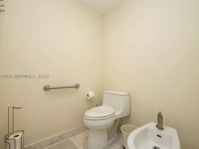 2-bedroom condo for sale in Miami - 1331 Brickell Bay Dr 903 - MondialRealty
