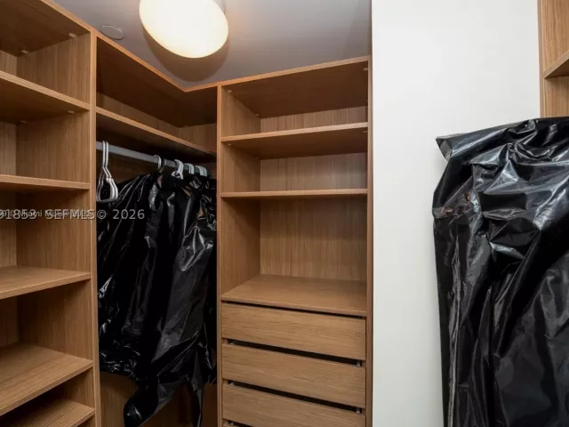 2-bedroom condo for sale in Miami - 1331 Brickell Bay Dr 903 - MondialRealty