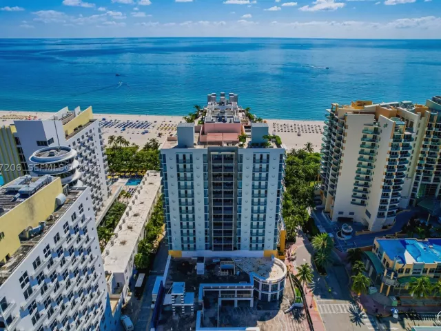 1-bedroom condo for rent in Miami Beach - 1500 Ocean Dr PH-10 - MondialRealty