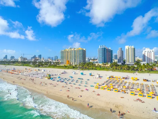 1-bedroom condo for rent in Miami Beach - 1500 Ocean Dr PH-10 - MondialRealty