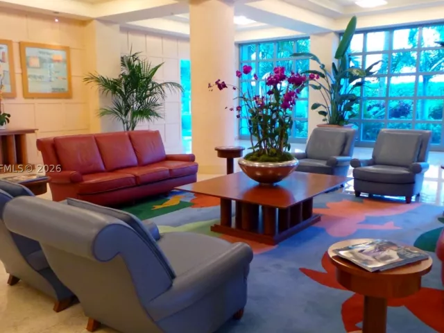 1-bedroom condo for rent in Miami Beach - 1500 Ocean Dr PH-10 - MondialRealty