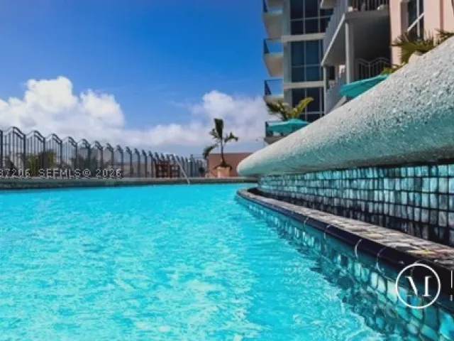 1-bedroom condo for rent in Miami Beach - 1500 Ocean Dr PH-10 - MondialRealty