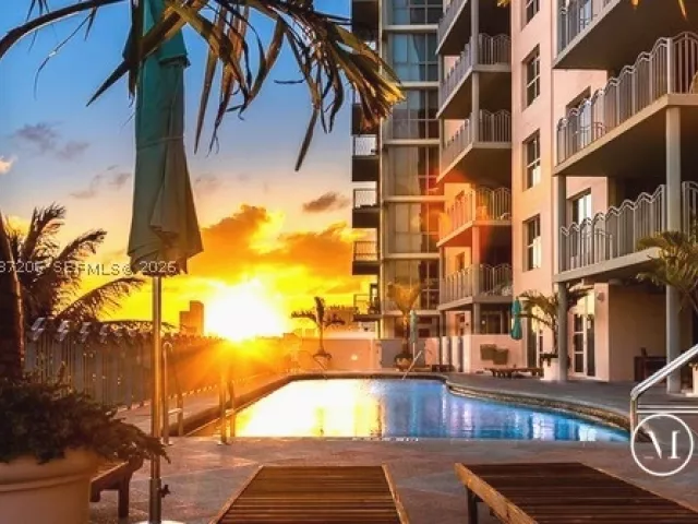 1-bedroom condo for rent in Miami Beach - 1500 Ocean Dr PH-10 - MondialRealty