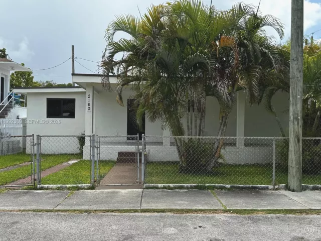 3-bedroom home for rent in Miami - 2160 NW 30th St 0 - MondialRealty