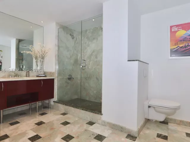 1-bedroom condo for rent in Aventura - 1000 Island Blvd PH2 - MondialRealty