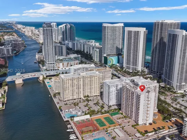 3-bedroom condo for sale in Hallandale Beach - 1865 S Ocean Dr 21C - MondialRealty