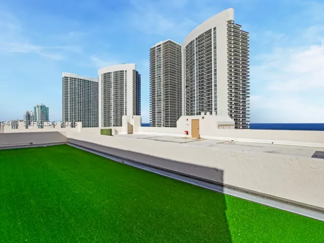 3-bedroom condo for sale in Hallandale Beach - 1865 S Ocean Dr 21C - MondialRealty
