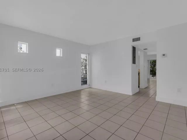 2-bedroom home for sale in Miami - 3599 SW 17th St 3599 - MondialRealty