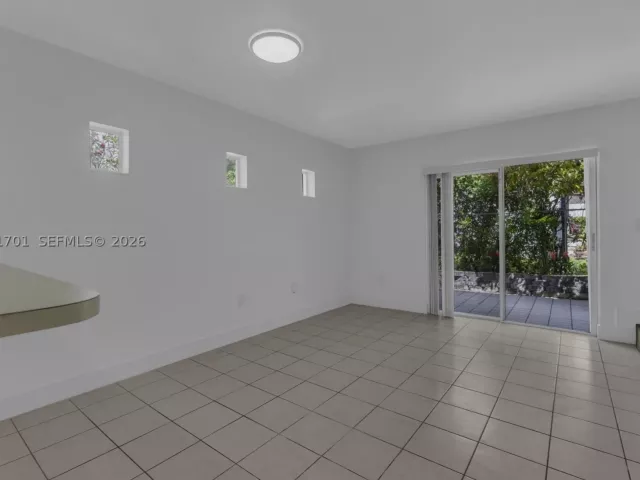 2-bedroom home for sale in Miami - 3599 SW 17th St 3599 - MondialRealty
