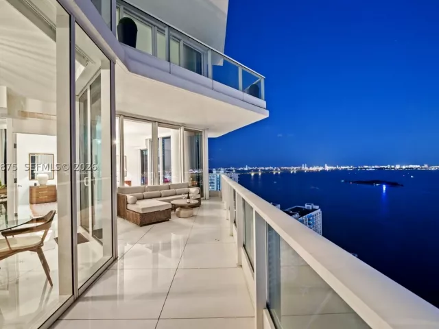 3-bedroom condo for sale in Miami - 2020 N Bayshore Dr 2502 - MondialRealty