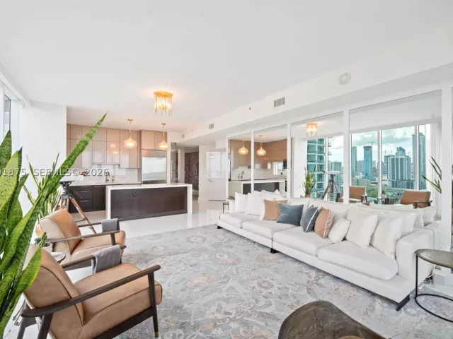 3-bedroom condo for sale in Miami - 2020 N Bayshore Dr 2502 - MondialRealty