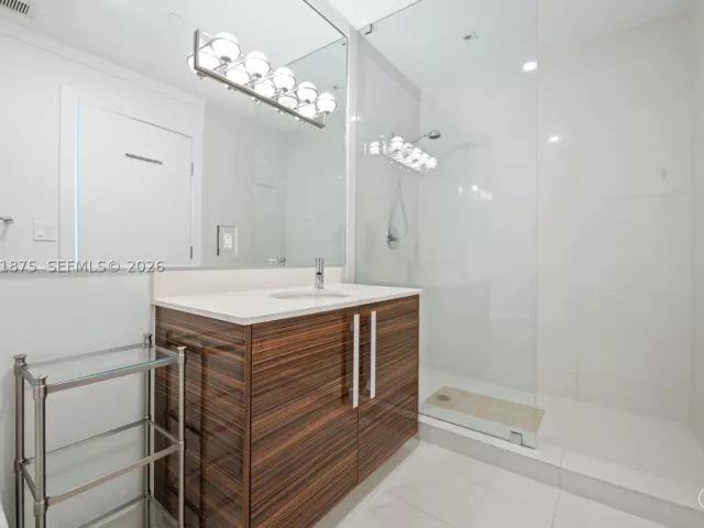 3-bedroom condo for sale in Miami - 2020 N Bayshore Dr 2502 - MondialRealty