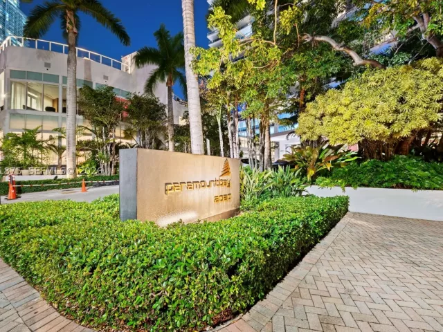 3-bedroom condo for sale in Miami - 2020 N Bayshore Dr 2502 - MondialRealty