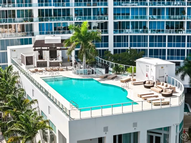 3-bedroom condo for sale in Miami - 2020 N Bayshore Dr 2502 - MondialRealty