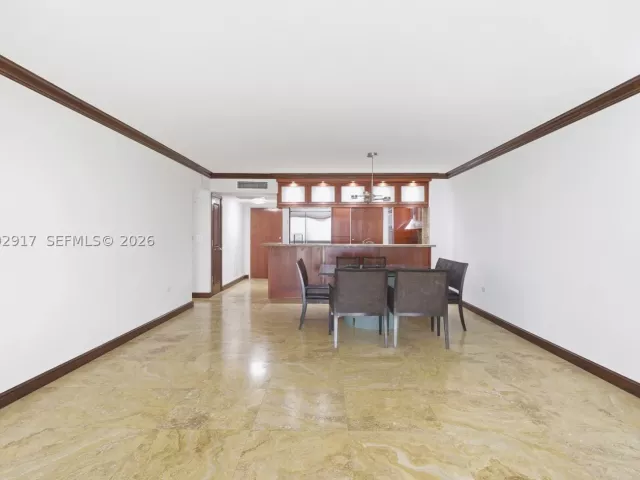 2-bedroom condo for rent in Miami Beach - 5555 Collins Ave 12N - MondialRealty