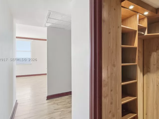 2-bedroom condo for rent in Miami Beach - 5555 Collins Ave 12N - MondialRealty