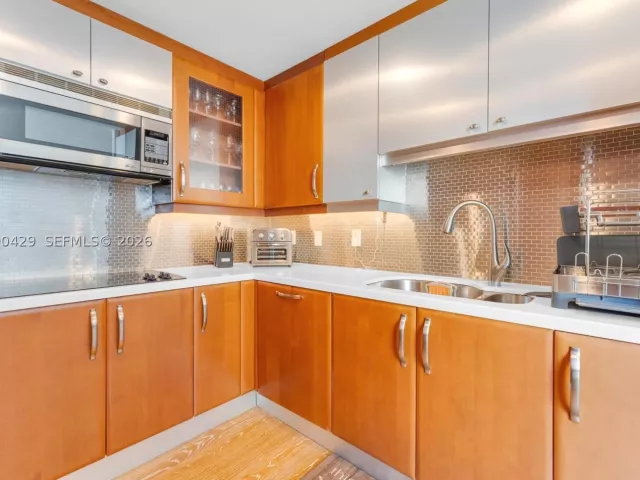 3-bedroom condo for sale in Aventura - 19400 Turnberry Way 2011 - MondialRealty