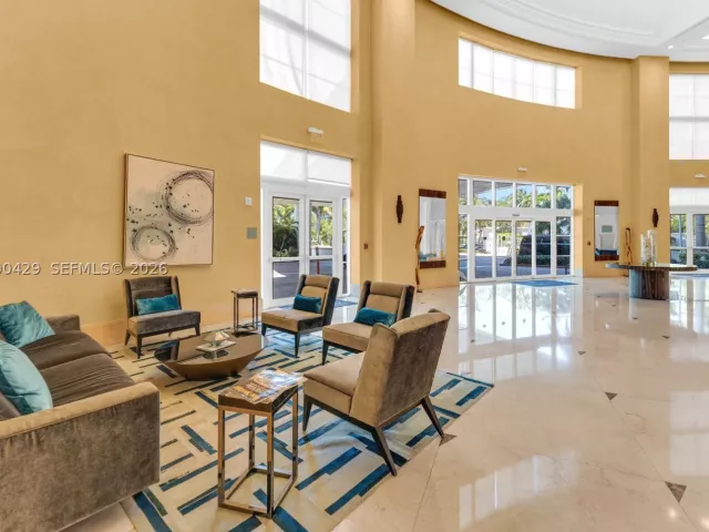 3-bedroom condo for sale in Aventura - 19400 Turnberry Way 2011 - MondialRealty