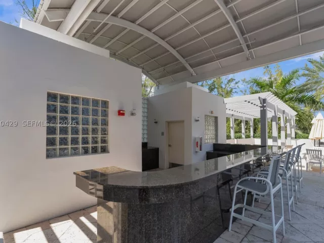 3-bedroom condo for sale in Aventura - 19400 Turnberry Way 2011 - MondialRealty