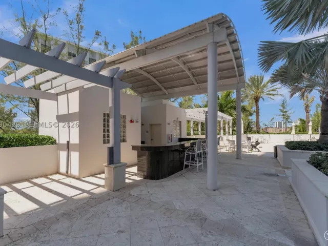 3-bedroom condo for sale in Aventura - 19400 Turnberry Way 2011 - MondialRealty