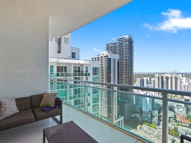 1-bedroom condo for sale in Miami - 950 Brickell Bay Dr 4101 - MondialRealty