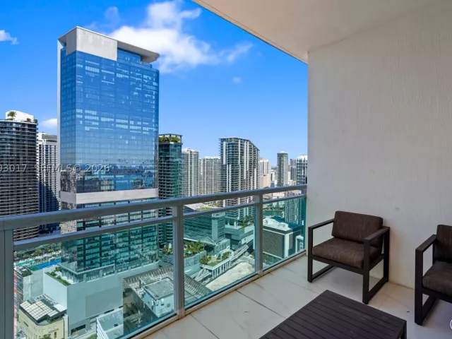 1-bedroom condo for sale in Miami - 950 Brickell Bay Dr 4101 - MondialRealty