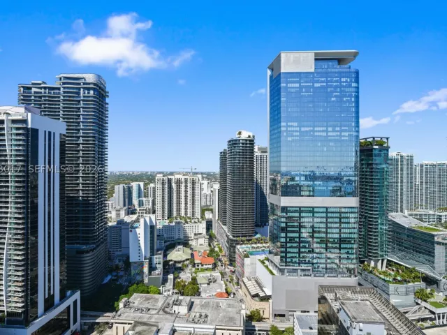 1-bedroom condo for sale in Miami - 950 Brickell Bay Dr 4101 - MondialRealty