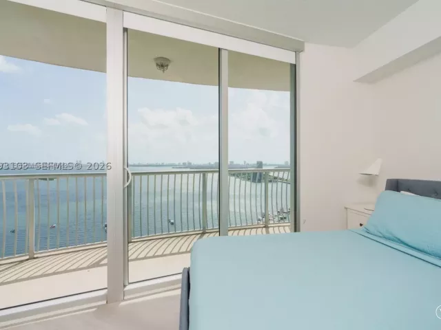 2-bedroom condo for rent in Miami - 1750 N Bayshore Dr 2401 - MondialRealty