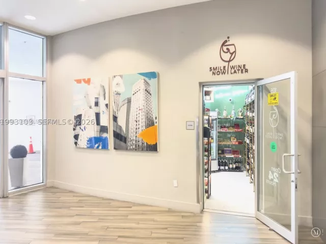 2-bedroom condo for rent in Miami - 1750 N Bayshore Dr 2401 - MondialRealty