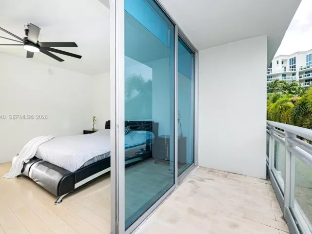 2-bedroom condo for sale in Aventura - 2950 NE 188th St 139 - MondialRealty