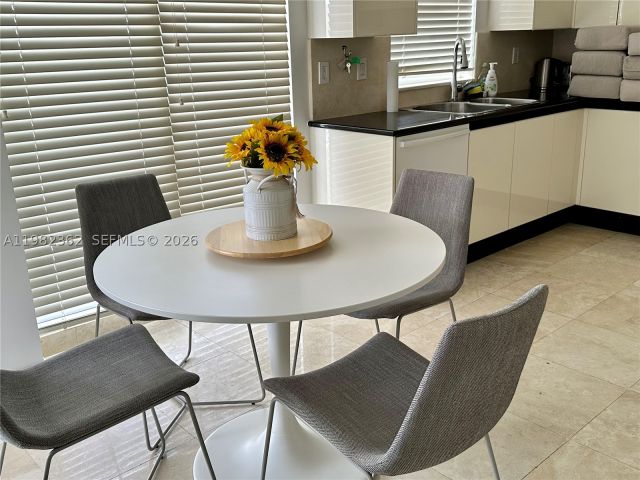 3-bedroom condo for rent in Key Biscayne - 785 Crandon Blvd 803 - MondialRealty