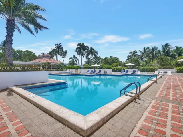 2-bedroom condo for rent in Aventura - 1000 Island Blvd 2105 - MondialRealty