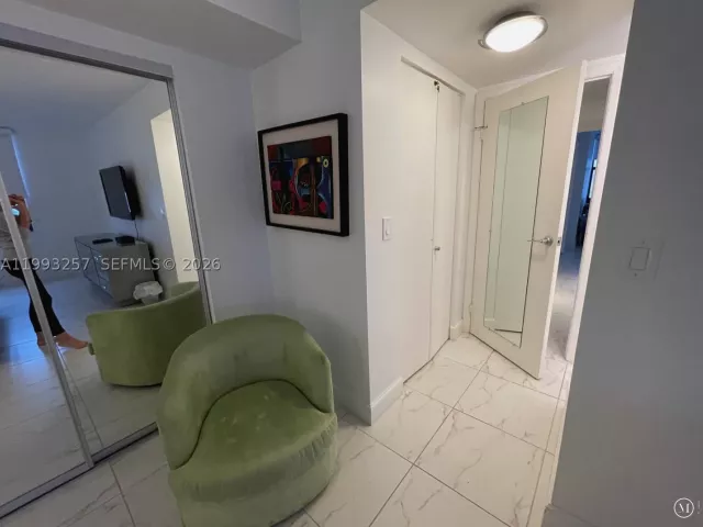 2-bedroom condo for rent in Hollywood - 2301 S Ocean Dr 607 - MondialRealty