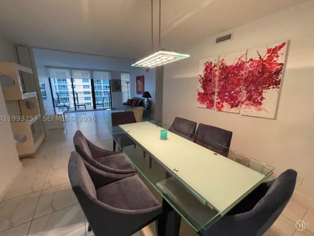2-bedroom condo for rent in Hollywood - 2301 S Ocean Dr 607 - MondialRealty